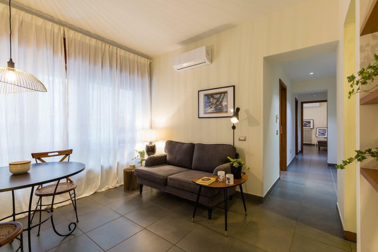 Starhost - Casa Del Capitano Appartement Salerno Buitenkant foto