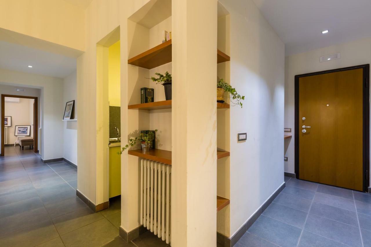 Starhost - Casa Del Capitano Appartement Salerno Buitenkant foto